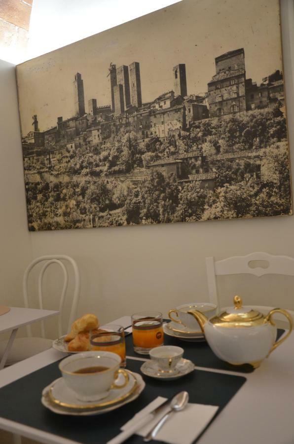 Il Nido Di Anna Hotell San Gimignano Exteriör bild